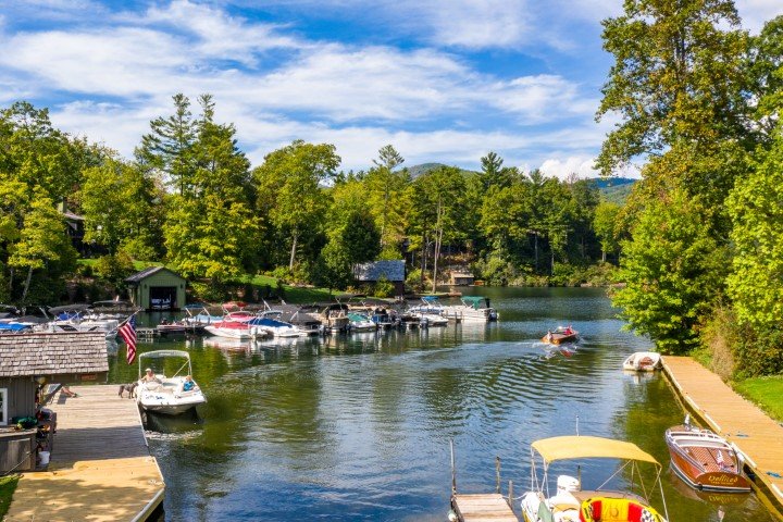 how many lakes in north carolina
