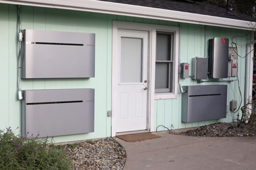 Integrating Backup Power Solutions for Sustainable Homes