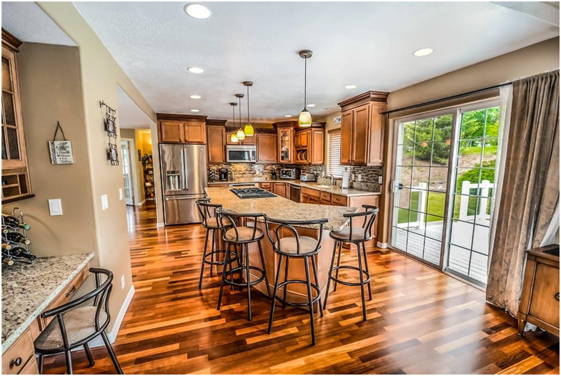 Creating a Cozy Home: The Role of Hardwood Floors in Interior Design